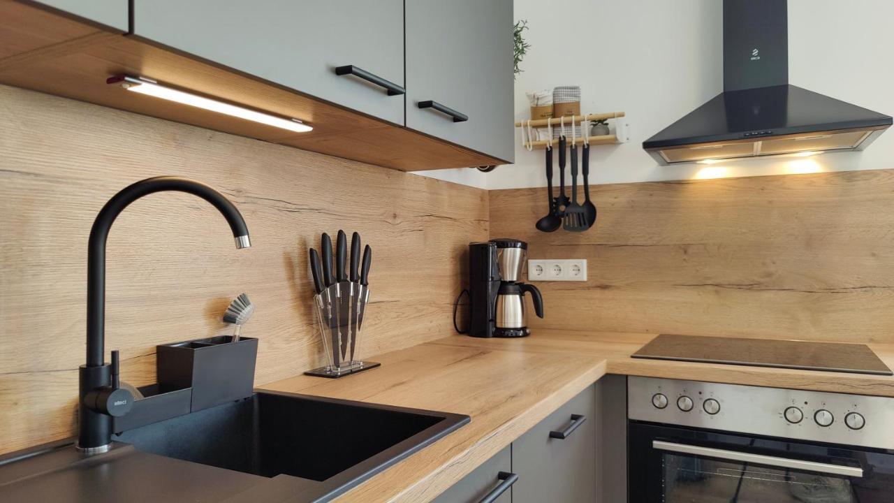 Hygge Home - Mit Garten Und Stellplatz Fuer Feriengaeste-, Monteure / Netflix / 10 Min. Zur Sinsheim Therme Und Zur Autobahn ภายนอก รูปภาพ